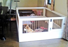 小型犬から大型犬を室内で飼われている方留守番用サークル　ケージを製作しています。